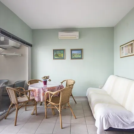 Apartment Nensi *