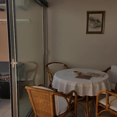 Nensi Apartment *